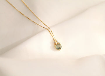 Lucky Lock Pendant with 1.28ct Montana Sapphire