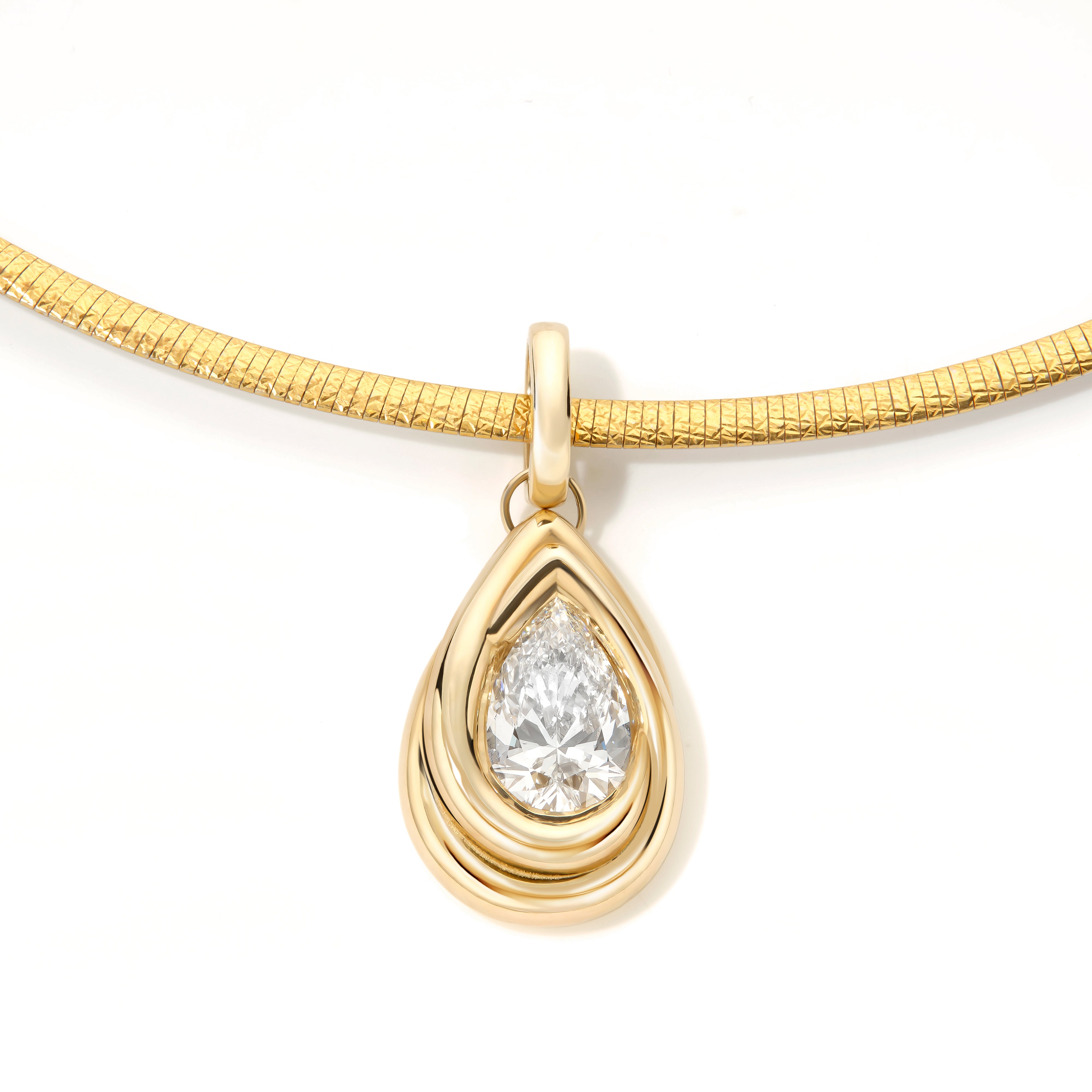 The Current Sculpted Pendant - Pearshape White Diamond – Kimjoux